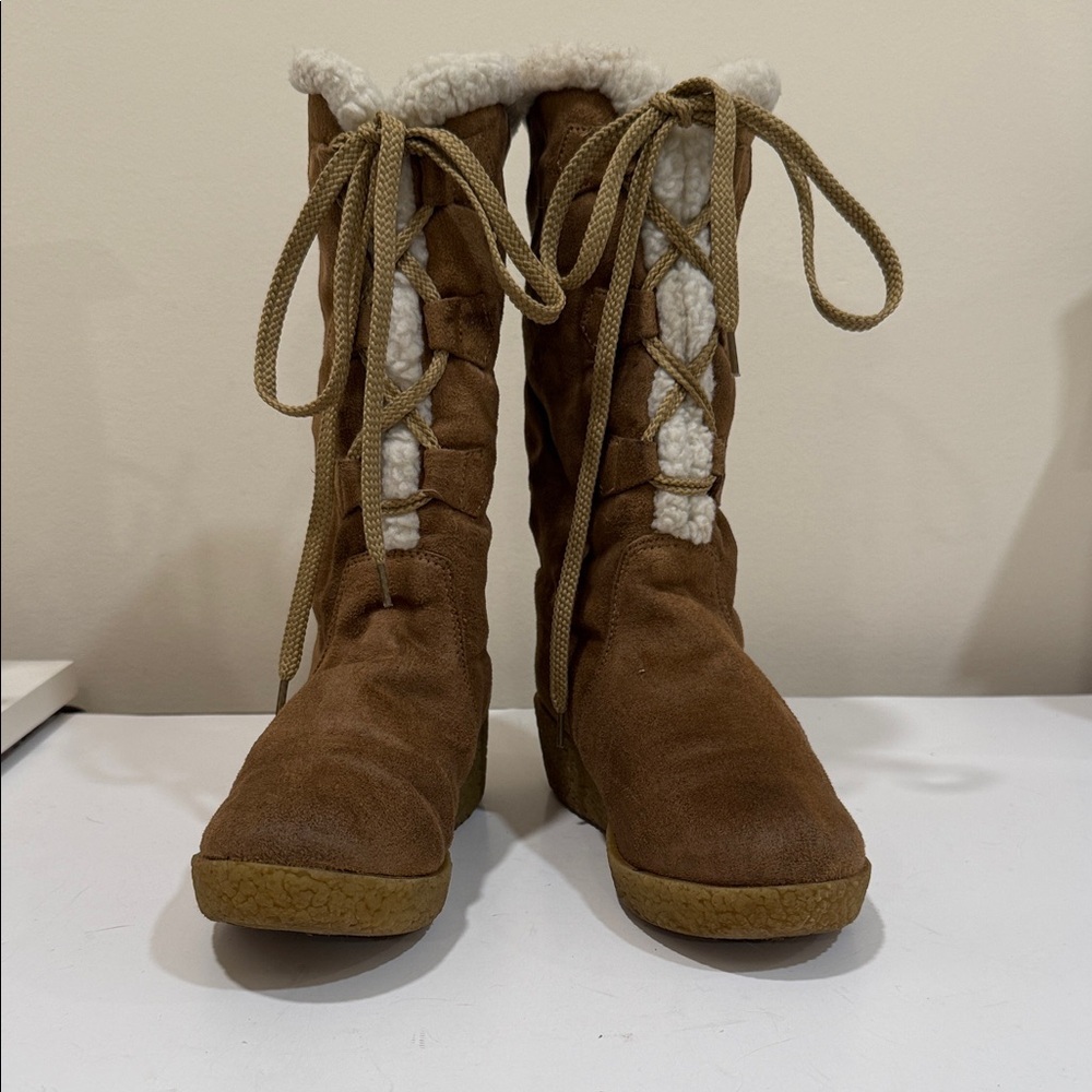 Stevie’s - Steve Madden - Brown Suede Boots with Sherpa Lining ( sz 4-1/2)